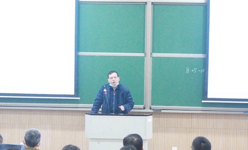 有机硅重点实验室主任、金沙娱乐城
院长章鹏飞在会上作表态发言